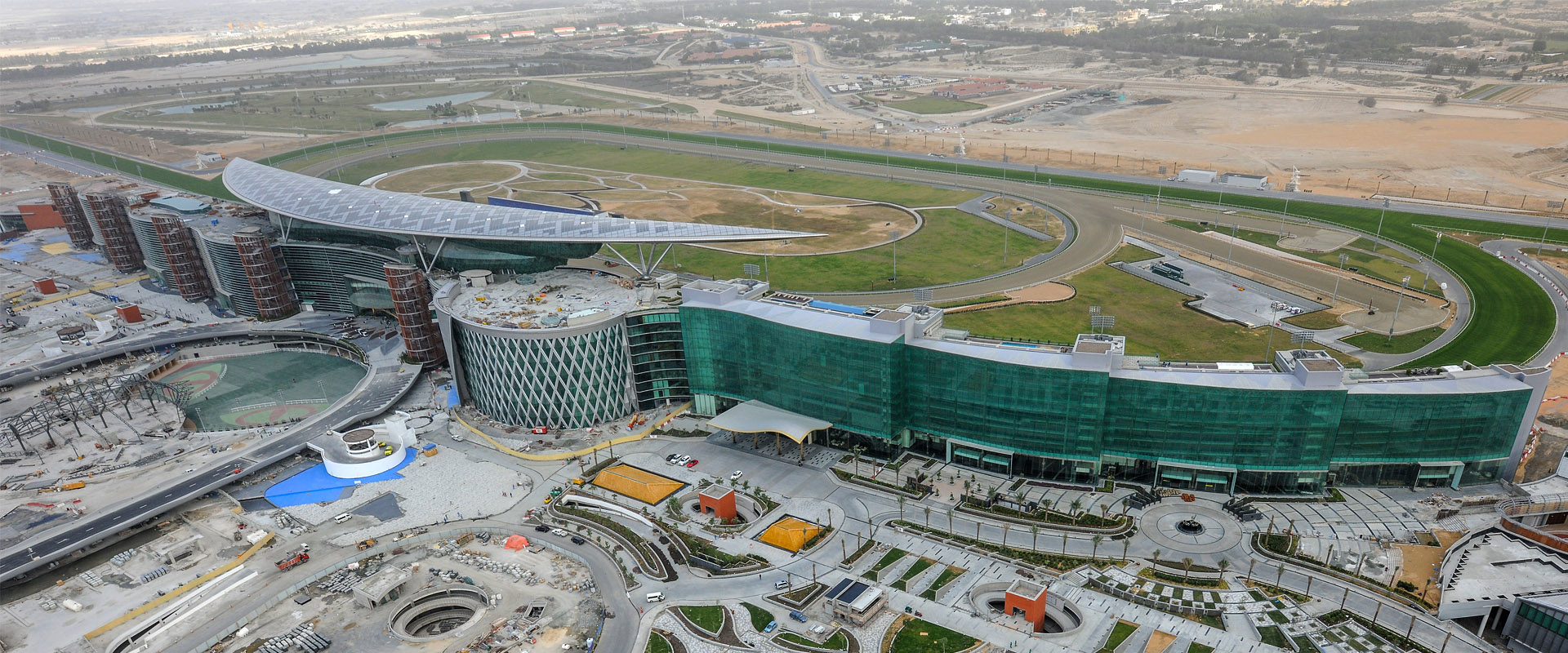 Nowhere else in the world and in the near future will a grandstand as magnificent as Meydan will probably be realized.