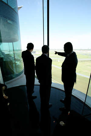Tun Dr.  Mahathir's Visit to Meydan Grandstand